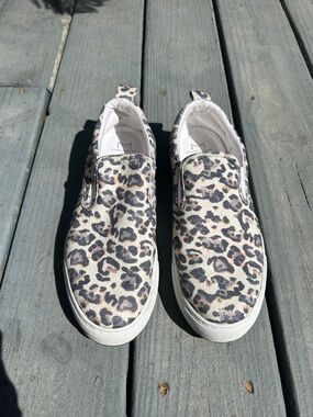 Canvas leopard print Marc Fisher Ltd 8.5